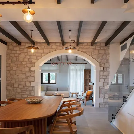 Villa Brand New Mia Casa With Private Pool, Ping-pong & Bbq *