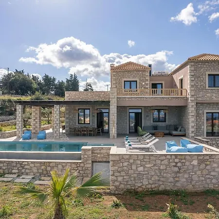 Brand New Mia Casa With Private Pool, Ping-pong & Bbq Langá