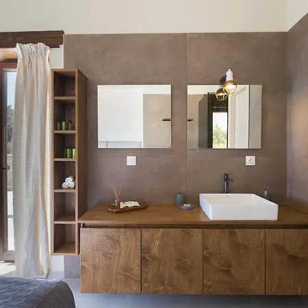 فيلة Brand New Mia Casa With Private Pool, Ping-pong & Bbq Langá